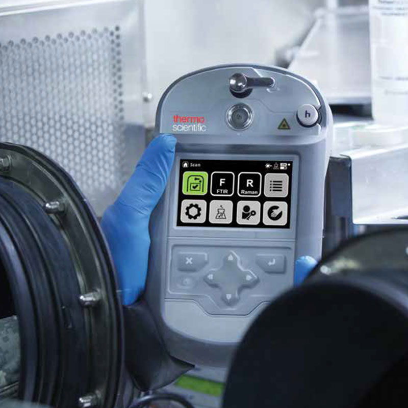 Thermo Scientific Gemini Handheld Analyzer in use
